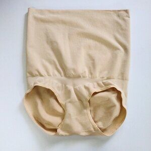 Spanx Assets XL Nude High Waist Shaping Briefs Non Slip Grip